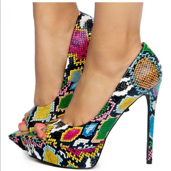 Snake Print Peep Toe Platform Stiletto Heel Pumps - Picture 2 of 6